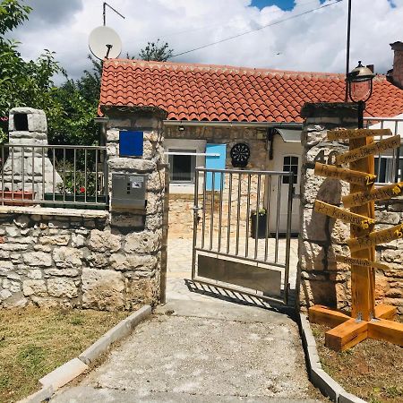 Holiday House Carpe Diem Pula Apartman Kültér fotó