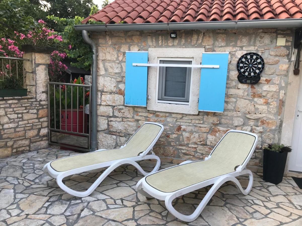 Holiday House Carpe Diem Pula Apartman Kültér fotó