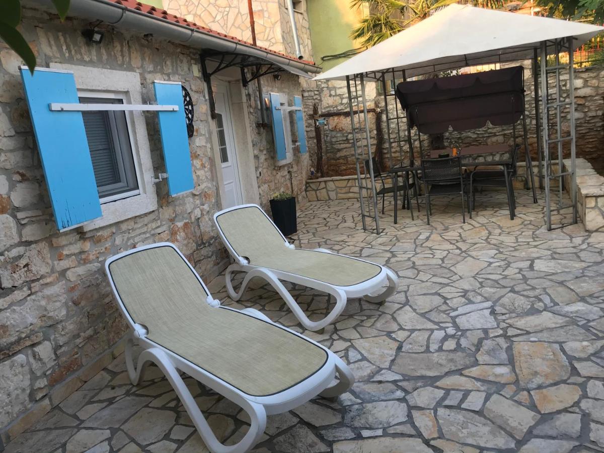 Holiday House Carpe Diem Pula Apartman Kültér fotó